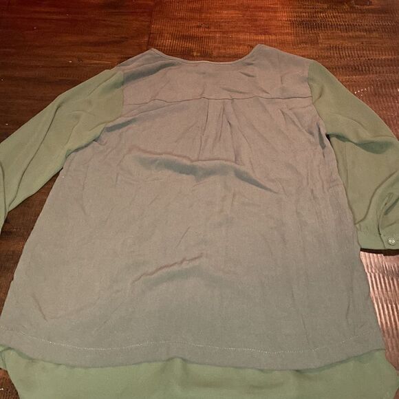 41Hawthorn Stitch Fix Erland Contrast Hem Blouse
Olive - S NWT - Picture 4 of 5